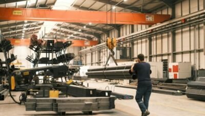 Como a Transformação Digital Impulsiona a Produção Metálica Industrial